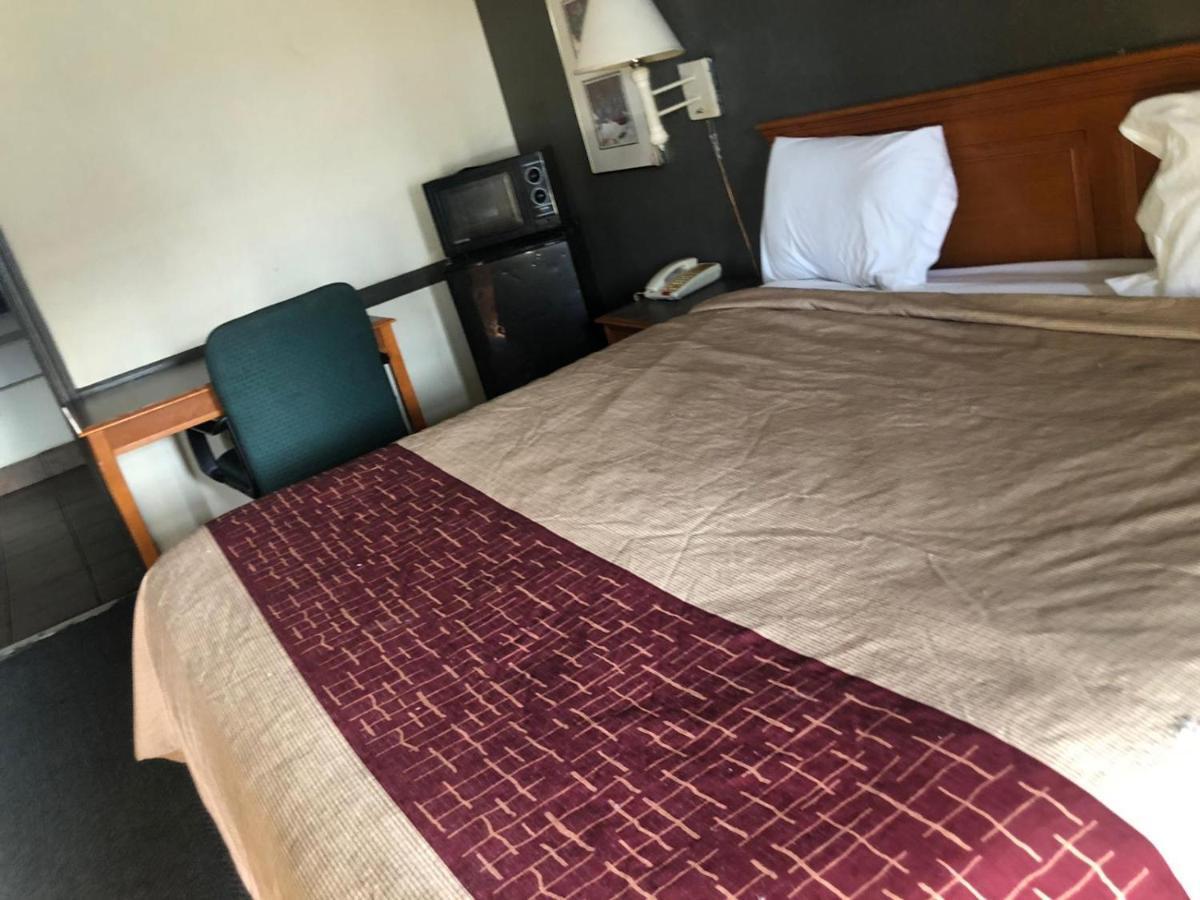 Airport Inn And Suites Tulsa Zewnętrze zdjęcie