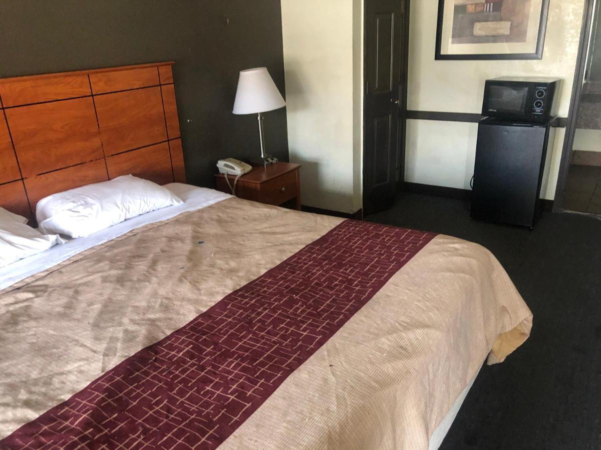 Airport Inn And Suites Tulsa Zewnętrze zdjęcie